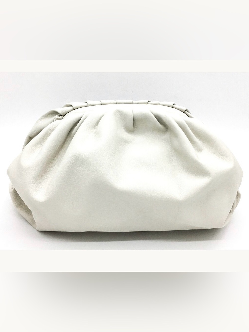 DOVE WHITE LEATHER POUCH DUMPLING STYLE CLUTCH PURSE BY ALUS INDONESIA